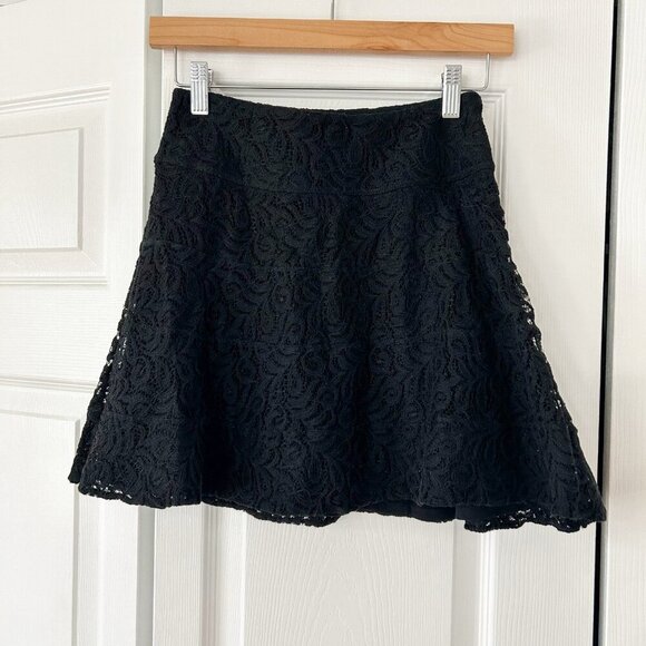 NWT Express Black Lace A-Line Mini Skater Skirt Women’s Size 00 Cotton Blend - Picture 2 of 5